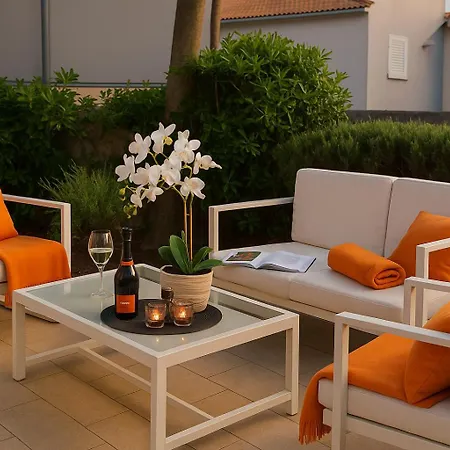 Sunny With Sea View 1142 Апартаменты