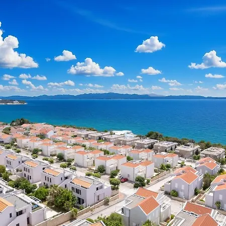 Апартаменты Sunny With Sea View 1142 Петрчане