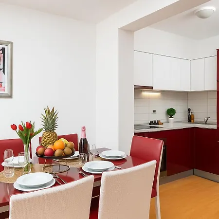 Apartman Sunny With Sea View 1142