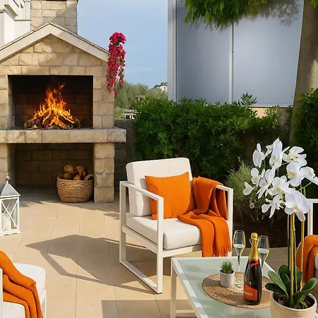 Apartman Sunny With Sea View 1142 *